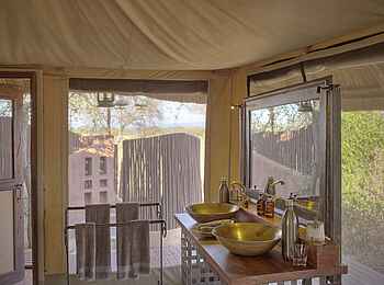 Oliver's Camp: Double Tent Bad