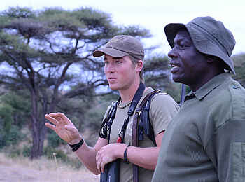 Tarangire Safari Lodge: mit dem Guide unterwegs Tarangire Safari Lodge: mit dem Guide unterwegs