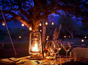 Marataba Safari Lodge: Abendlicher Dinnertisch