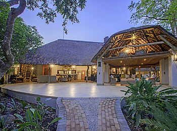 Savanna Lodge: Die Hauptlodge Savanna Lodge: Die Hauptlodge