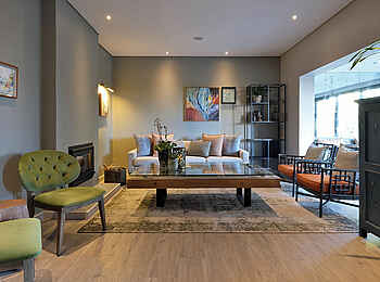 Tree House Boutique Hotel: Livingroom Tree House Boutique Hotel: Livingroom