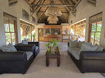 Divava Okavango Lodge and Spa: Rezeptionsbereich Divava Okavango Lodge and Spa: Rezeptionsbereich