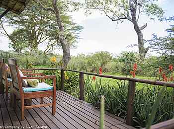 Hatari Lodge: Private Veranda