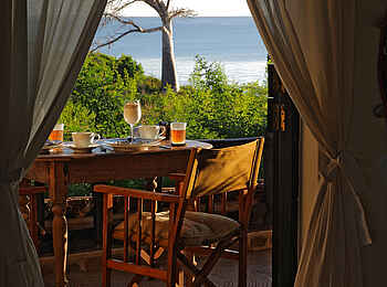 Kinondo Kwetu: Morgens auf dem Balkon