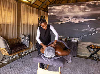 Kwessi Dunes Lodge: Massage