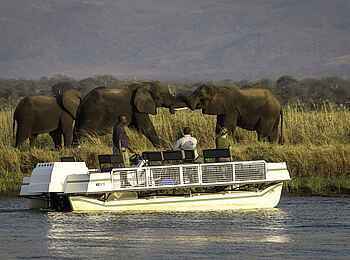 Little Ruckomechi Camp: Motorbootexkursion