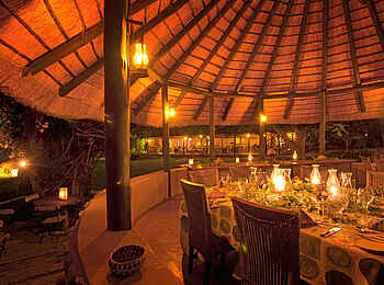 Motswari Game Lodge: Offener Speisebereich