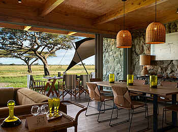The Retreats at Namiri Plains Camp: Im Essbereich The Retreats at Namiri Plains Camp: Im Essbereich