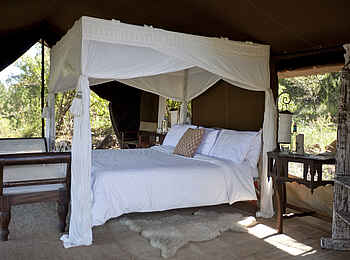 Serian Camp: Doppelbett