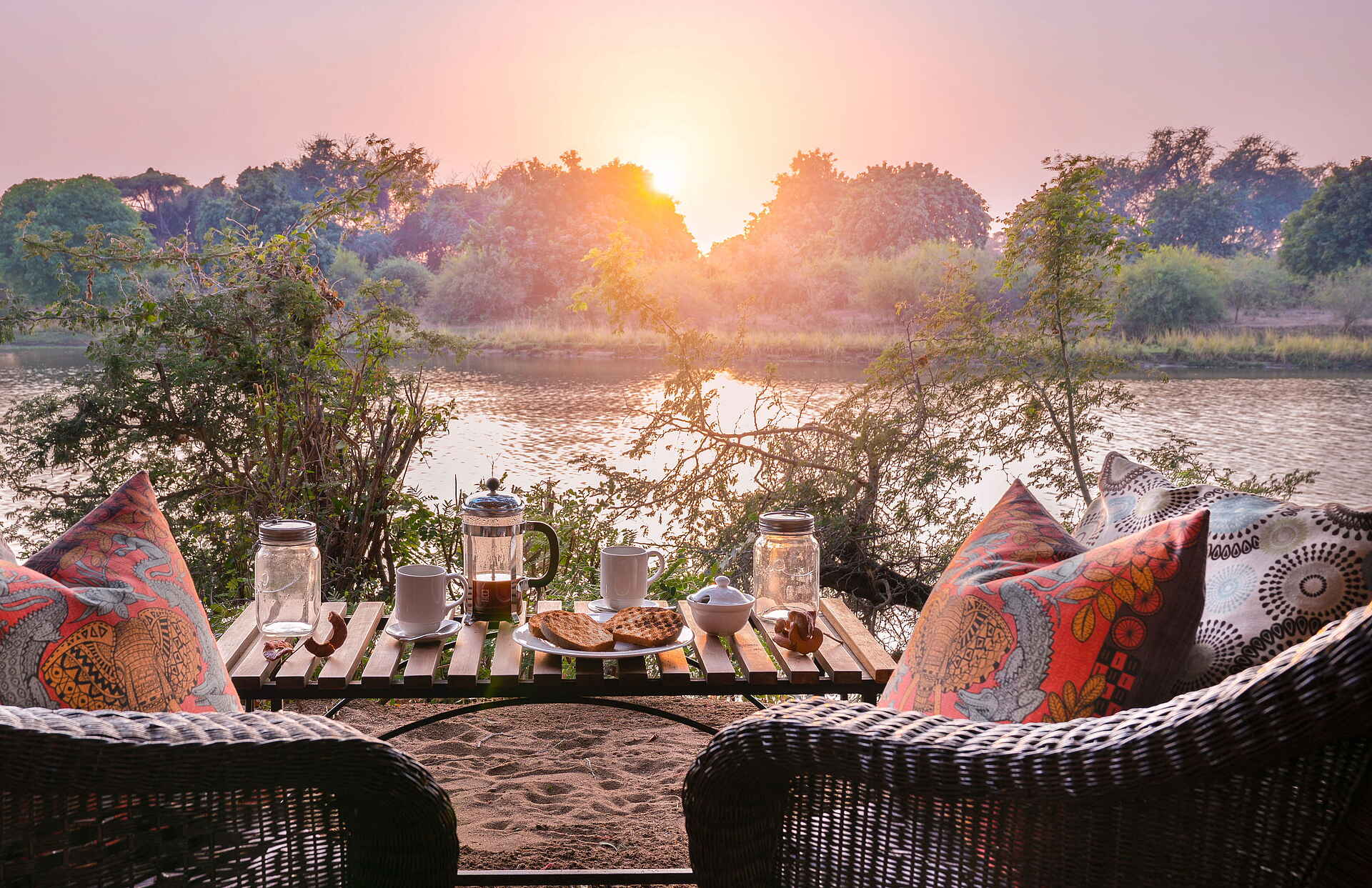 Time + Tide Chongwe Camp: Morgenkaffee am Sambesi