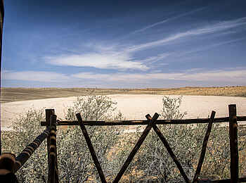 !Xaus Lodge: Blick von einem privaten Deck !Xaus Lodge: Blick von einem privaten Deck