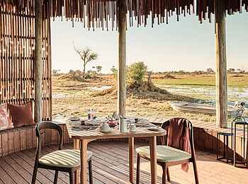 Baines Lodge: Frühstück auf der Terrasse Baines Lodge: Frühstück auf der Terrasse