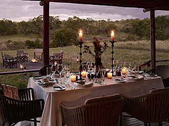Sanctuary Tambarare Lodge: Romantisches Dinner Sanctuary Tambarare Lodge: Romantisches Dinner