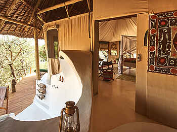 Sasaab Camp: Ein Außenbad Sasaab Camp: Ein Außenbad