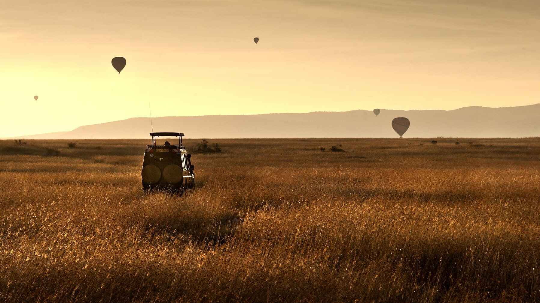 Soroi Private Wing Camp: Pirschfahrt mit Ballons am Himmel