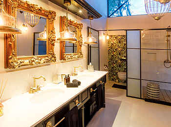 King's Camp: Badezimmer der Luxury Suite King's Camp: Badezimmer der Luxury Suite