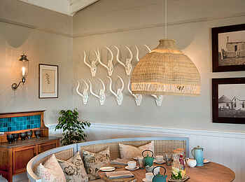 Kirkman's Kamp Lodge: Essbereich Innen