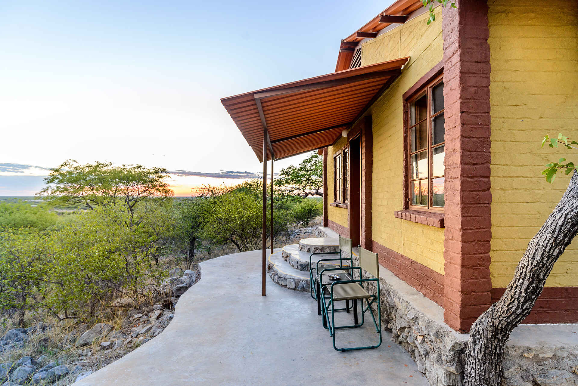 etosha nationalpark, etosha safari camp, gondwana collection, ausblick, natur, veranda, afrikarma, afrikarma safaris, afrikarma safaris - wildnis. hautnah., afrikarma.de