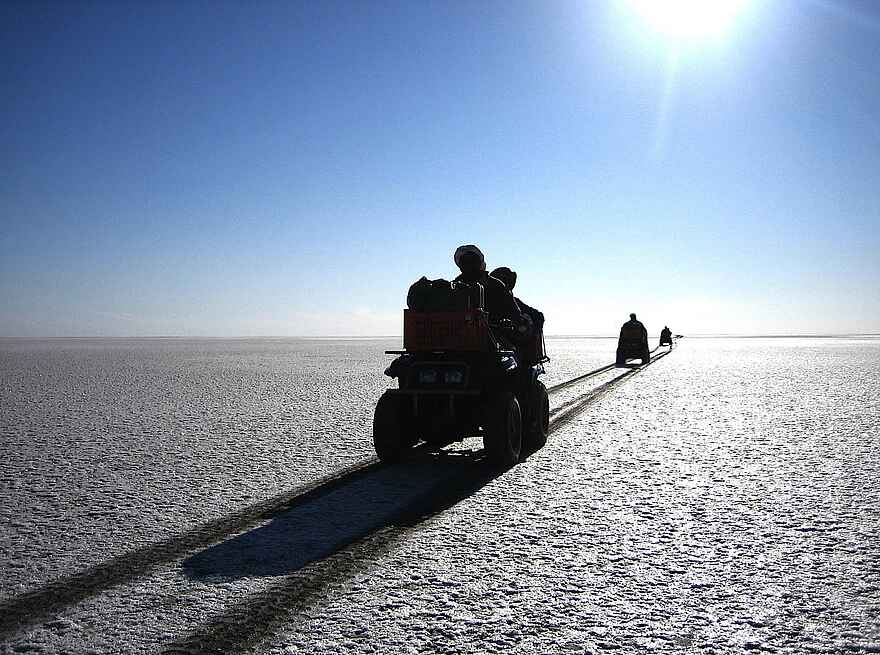 Jack's Camp: Quadbiketour unter einem kompromisslosen Himmel Jack's Camp: Quadbiketour unter einem kompromisslosen Himmel