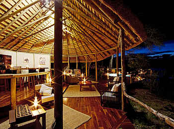 Lagoon Camp: Abendhimmel vor der Lounge Lagoon Camp: Abendhimmel vor der Lounge