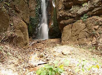 Mbali Mbali Gombe Lodge: Wasserfall