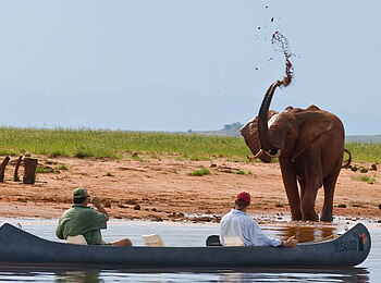 Musango Safari Camp: Kanufahrt
