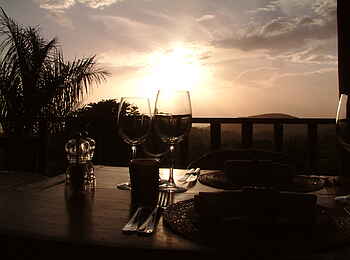Onsea House: Sonnenuntergang auf der Terrasse