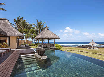Shanti Maurice Resort & Spa: Der Pool der OCeanfront Double Suite Pool Villa