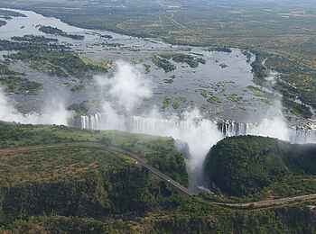 Waterberry Lodge: Vikoriafälle aus der Luft
