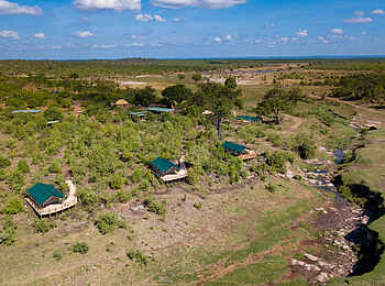 Deteema Springs Camp: Blick über das Camp zum Deteema Dam