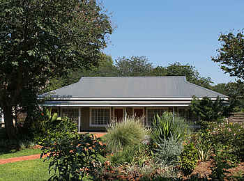 Pioneers Victoria Falls: Haus im Garten Pioneers Victoria Falls: Haus im Garten