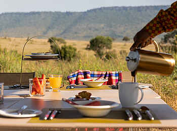 Angama Safari Camp: Frühstück mit Aussicht Angama Safari Camp: Frühstück mit Aussicht