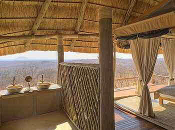 Ikuka Safari Camp: Innenraum eines Gästezelts