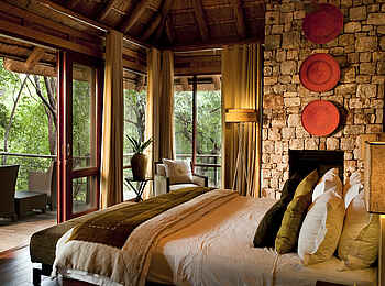 Morukuru River House: Schlafzimmer mit privater Terrasse Morukuru River House: Schlafzimmer mit privater Terrasse