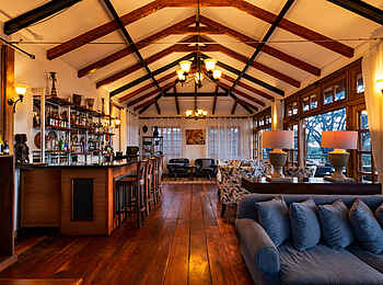 Ngorongoro Lions Paw Camp: Die Bar