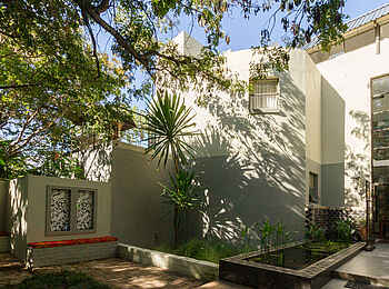528 Victoria Falls Guesthouse: Der Garten im Guesthouse