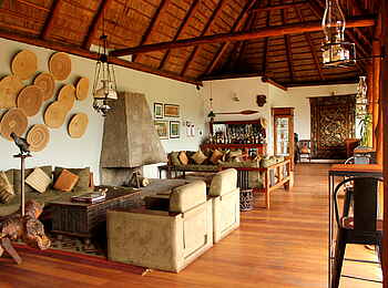 Papaya Lake Lodge: Lounge mit Sitzgruppen