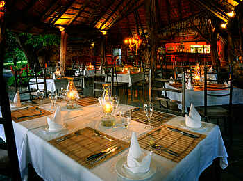 Thamalakane River Lodge: Restaurant Thamalakane River Lodge: Restaurant