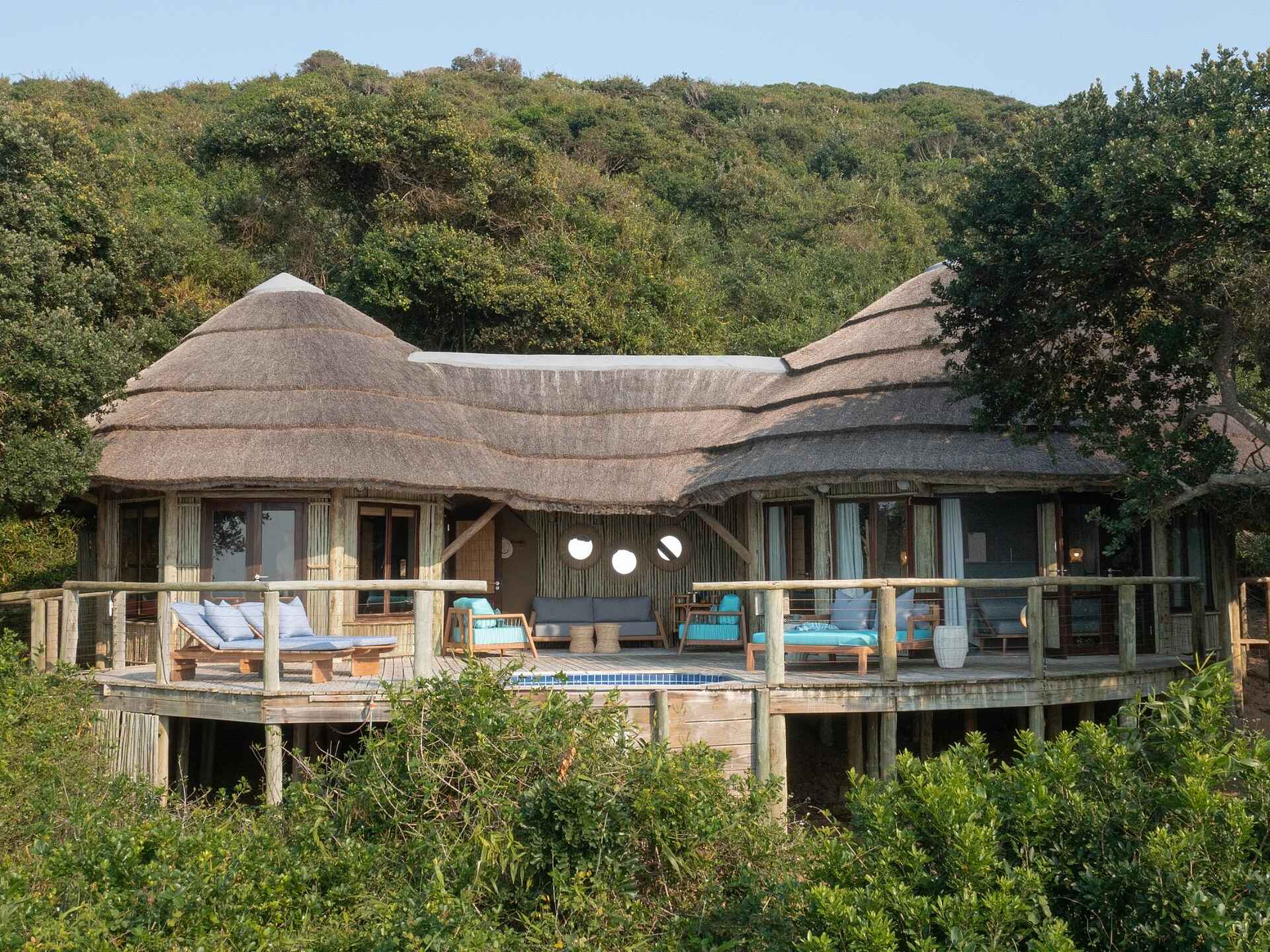 Thonga Beach Lodge: Deluxe Familienvilla mit Meerblick