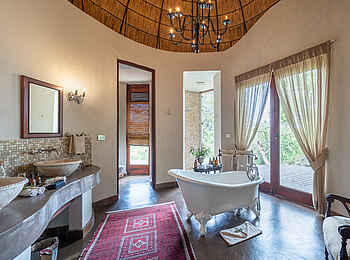 Tintswalo Safari Lodge: Ein Badezimmer in der Baines Suite