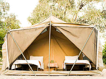 Chitake Tented Camp: Gästezelt mit Einzelbetten