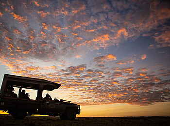 Mara Nyika Camp: Lichtspiel bei Sonnenuntergang