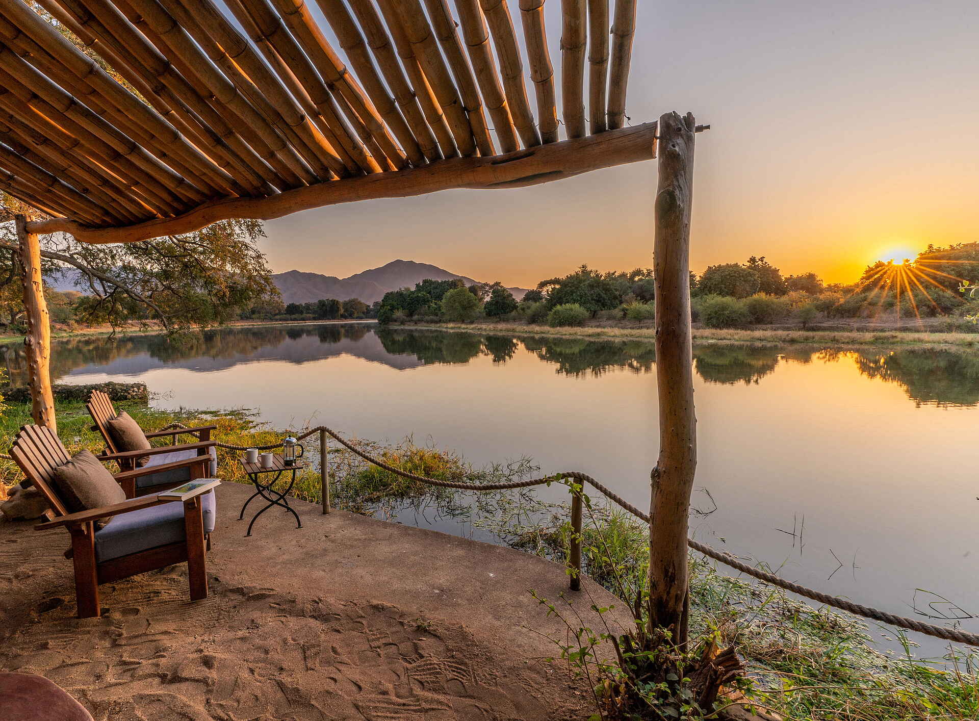 Time + Tide Chongwe Camp: Blick von der Terrasse auf den Sambesi