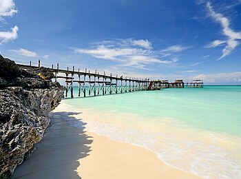 Essque Zalu: Hauseigene Pier