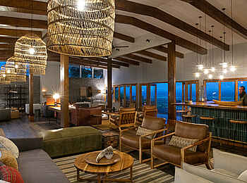 Lemala Mpingo Ridge Lodge: Loungebereich Lemala Mpingo Ridge Lodge: Loungebereich