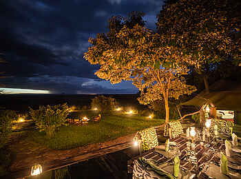 Mara Plains Camp: Blick auf die Boma Mara Plains Camp: Blick auf die Boma