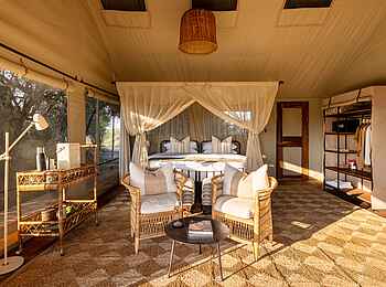 Nkasa Linyanti Camp: Blick ins Innere der Zeltsuite