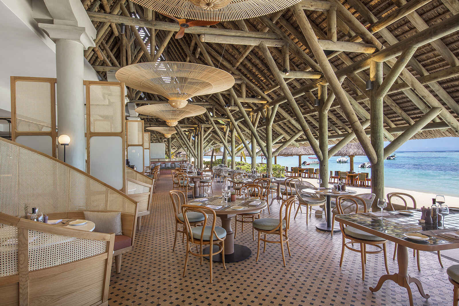 Paradis Beachcomber Golf Resort and Spa: Terrasse Paradis Beachcomber Golf Resort and Spa: Terrasse
