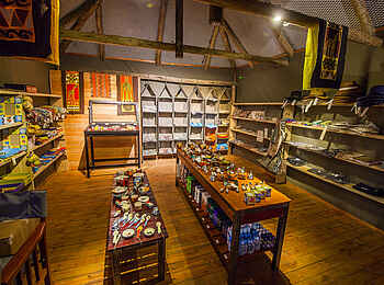 Rra Dinare Camp: Souvenirshop