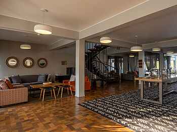 Salt of Akagera Lodge: Lobbybereich